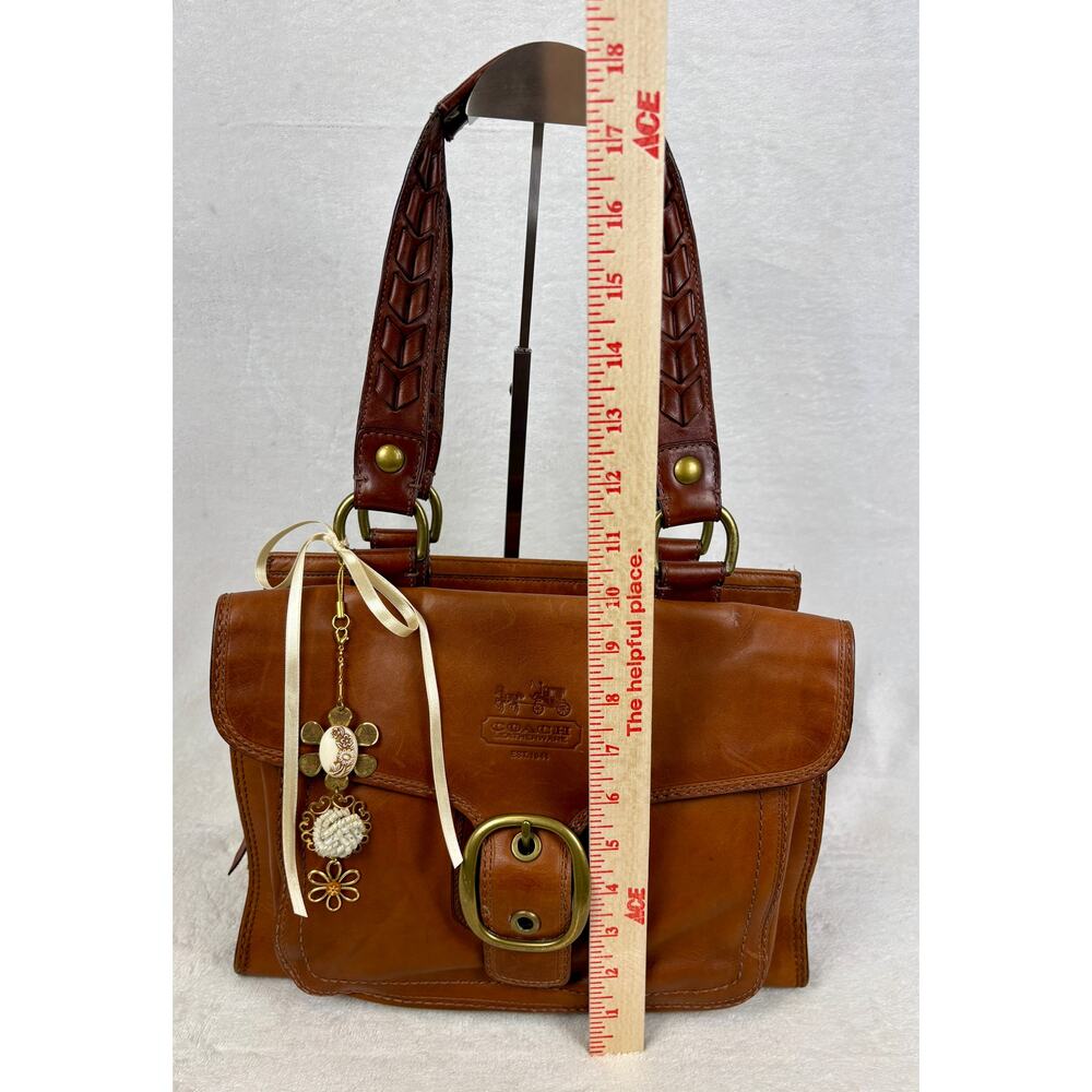 Coach Vintage Y2K Legacy Bleeker Flap Shopper in Brittish Tan Vachetta Leather - Picture 9 of 16